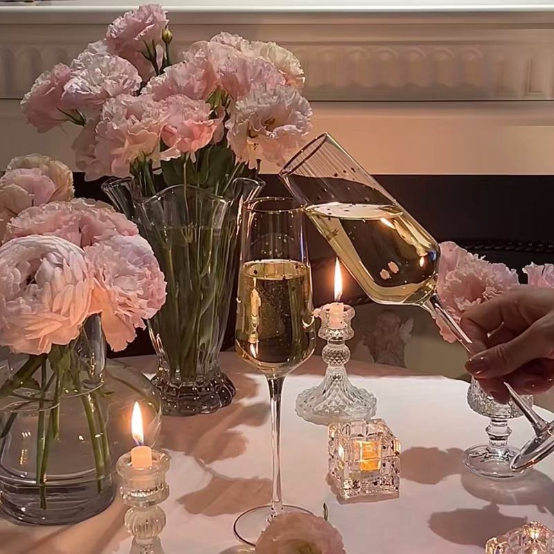 Luxury Floral Dinnerware with Romantic Ambience