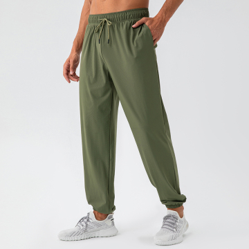 Customisierte Herbstpants für Männer: Feste Farbe, Baumwollmaterial, Taschen und Kordelkordel