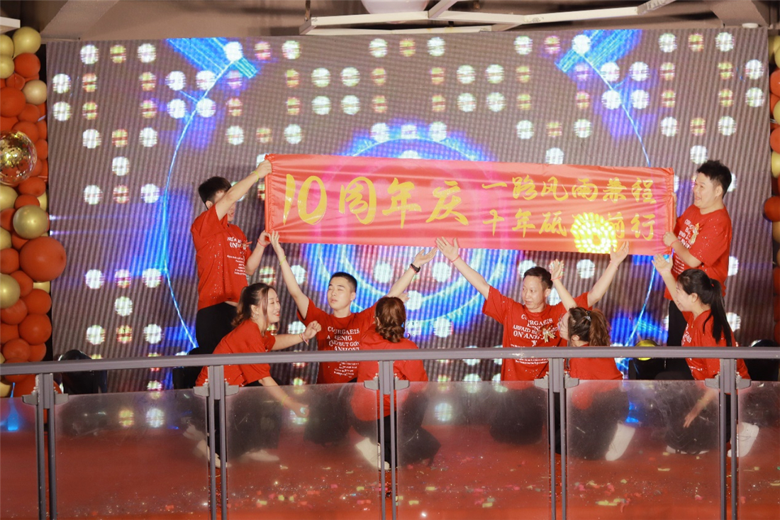 6386155733599308448576437