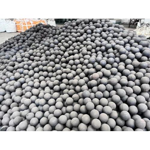 Abrasion-resistant steel balls for cement grinding