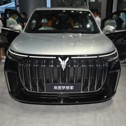 2022 Voyah Dreamer 7-Seater Luxury EV MPV - DongFeng 4WD Electric Car for Family or Business