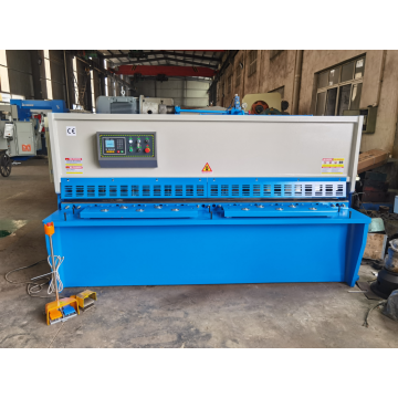 Automatic hydraulic shearing machine