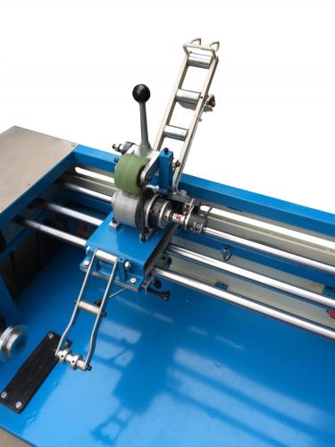 Small Zipper Bobbin Winding Machine