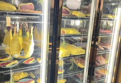 High-Quality Commercial Wagyu Beef Dry Aging Refrigerator for Restaurants