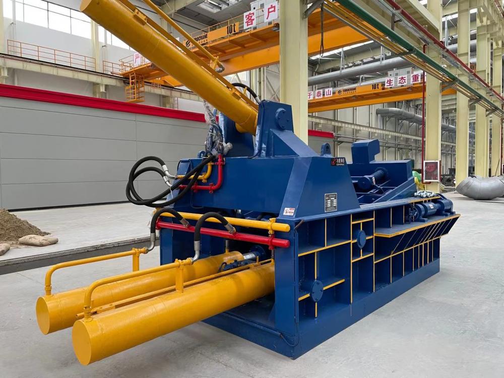 Gedemonteerde auto-schelpen Olievaten Metalen Compactor Machine