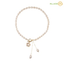 Natural Freshwater Pearl Beaded Necklace with Flowers