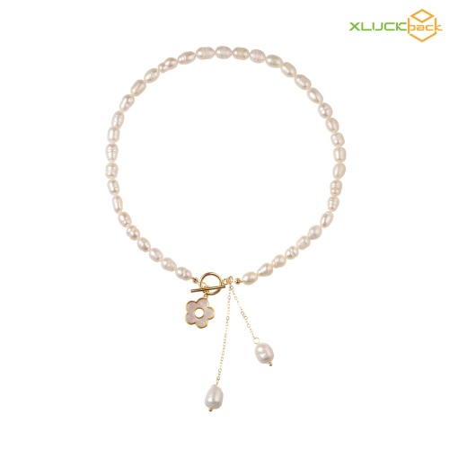 Natural Freshwater Pearl Beaded Necklace with Flowers