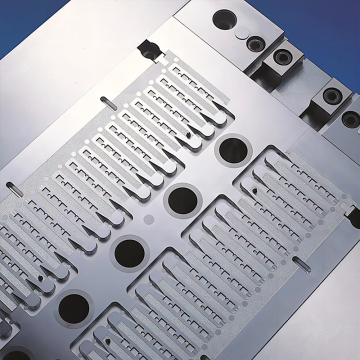 แม่พิมพ์ leadframe เซมิคอนดักเตอร์ (0.02EDM การตัดน้ำมันลวด)