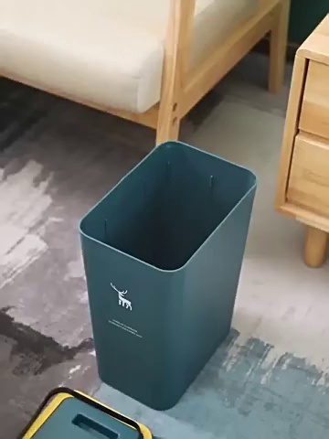 Large Capacity Sealed Plastic Trash Can with Lid