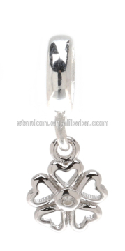 Handmade 925 sterling silver flower shaped pendant