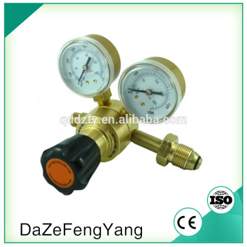 Controlling instrument LPG gas regulator with gauge