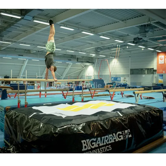 Inflatable Bike Stunt Gear: Jump Mat Bags and Spring Pillars with Blower