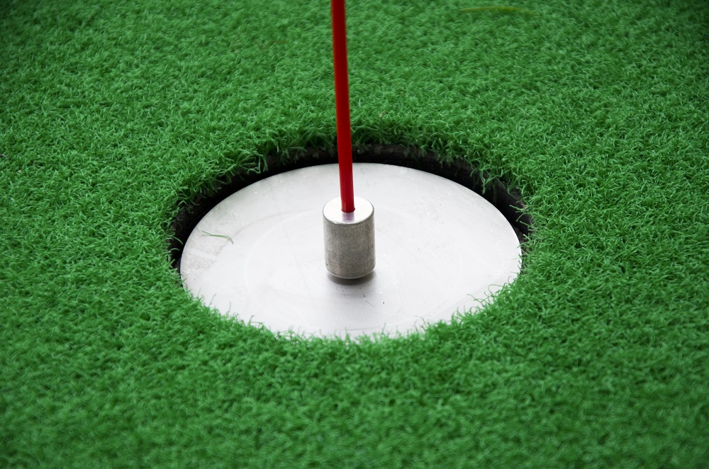 Turf Golf Putting Green Flag