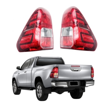 LUXESOEM Car Tail Light 81550-0K260 81560-0K270 - Rear Tail Light with Fog Lamp for Hilux Revo 2015-2018