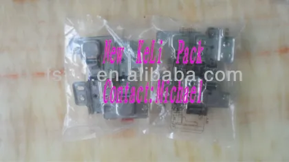 Hardware hinge packaging machine