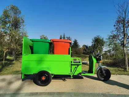 Four-barrel electric garbage pickup truck