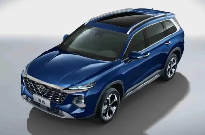 Hyundai Santa Mid-SUV Multi-Purpose Vehicle