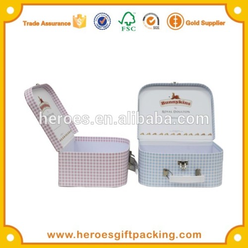 Alibaba China Delicate Cosmetic Cardboard Paper Packaging Box with Lock and Paper Bag