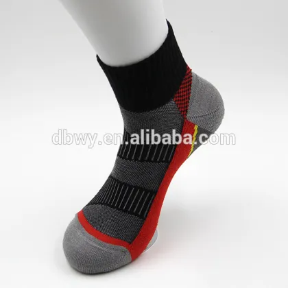 Absorbent cotton and Sporty Mens socks from JiLin