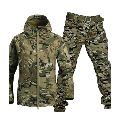 Wholesale Woodland Camo Tactical Mountaineering Windproof Suit
