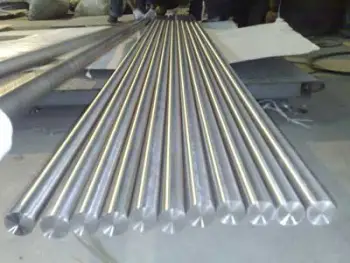 Titanium alloy bar