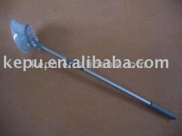 floor- cleaning brush