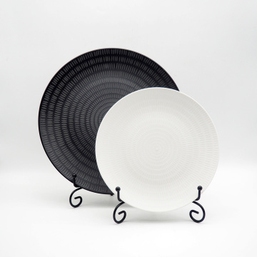 Conception personnalisée Luxury Restaurants en porcelaine Bowl Disques Assiettes Dîner Set Varelle d&#39;accueil Matt Black en céramique