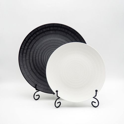 맞춤형 디자인 럭셔리 도자기 레스토랑 그릇 접시 접시 저녁 식사 세트 홈 테이블웨어 매트 블랙 세라믹 식기 세트 세트