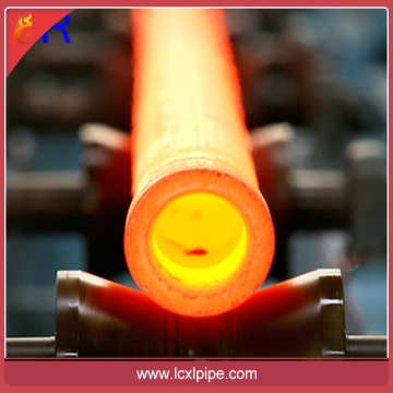 Hot sheet tube carbon seamless steel pipe