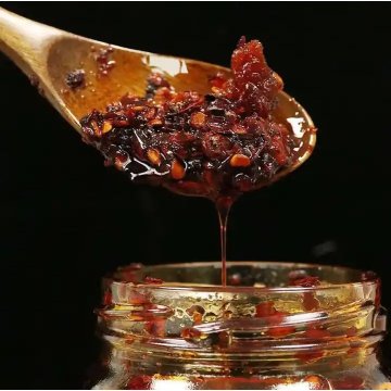 Offrez une sauce chili frieure à transformation finement transformée d&#39;huile épicée