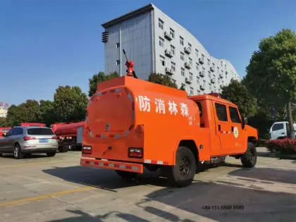 Basic 4x4 double row water fire truck
