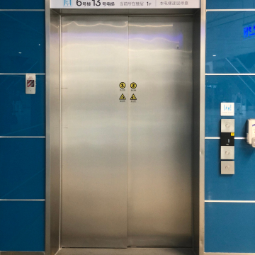 Elevatore ospedaliero per disabili - Lift SBT BED per sedia a rotelle