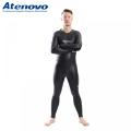 Trajes neopreno, trajes de baño, ropa deportiva