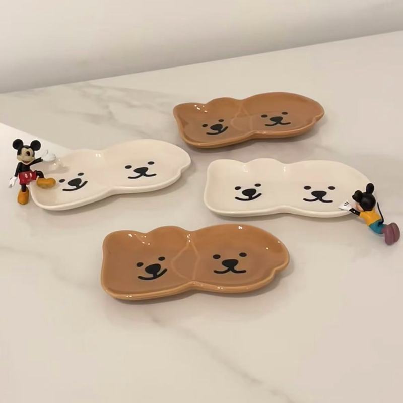 Stylish Anime-Themed Dinnerware Collection