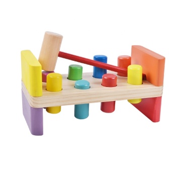 Buntes Holzhammerspielzeug: Ein Entwicklungslernwerkzeug für Kinder und Kleinkinder mit Pound &amp; Count -Funktion, Stiften und Schläger auf einer Schlagenbank