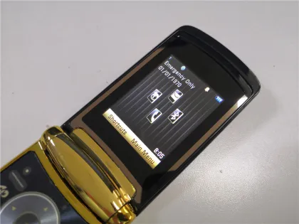 GSM-FIX Motorola RAZR2 V8 GSM 2MP Camera 2GB ROM Unlocked Mobile Phone