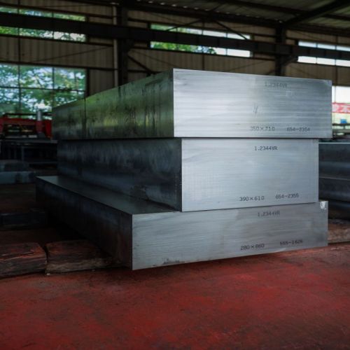 High stability automobile lamp mold steel