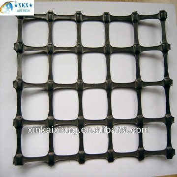 Polyester geogrid