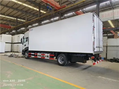 10ton Dongfeng Refrigerated Freezer Truck