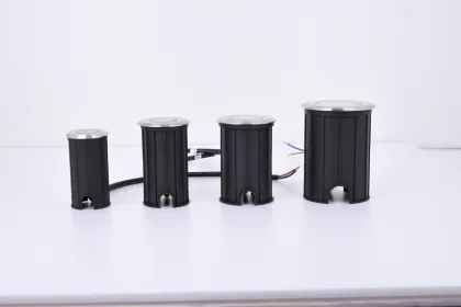 Colored underwater lights for aquariums