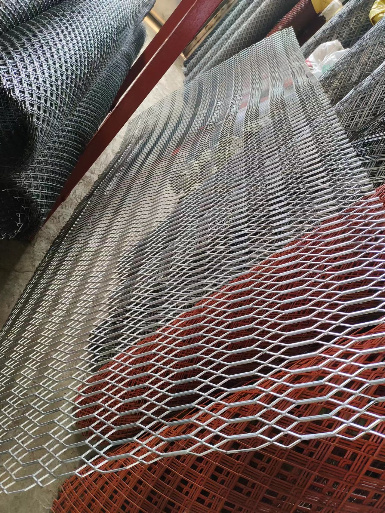 flattened expanded metal mesh