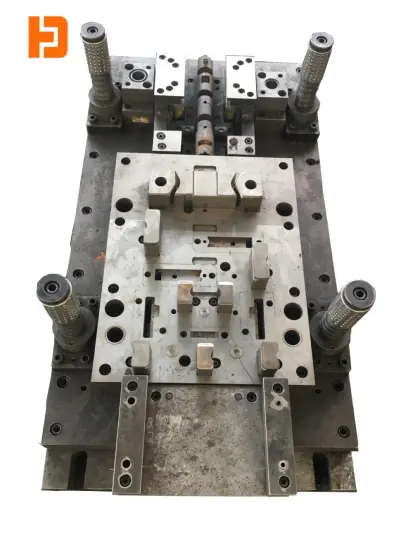 Punching die cutting mould