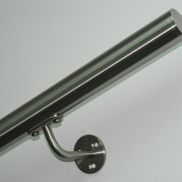 Assemblaggio corrimano hardware in vetro del marciapiede del cavalcavia