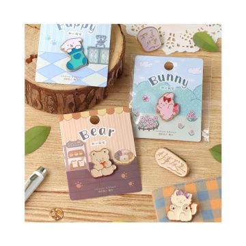 Pengeluar adat borong kartun haiwan logam dan pin lapel enamel
