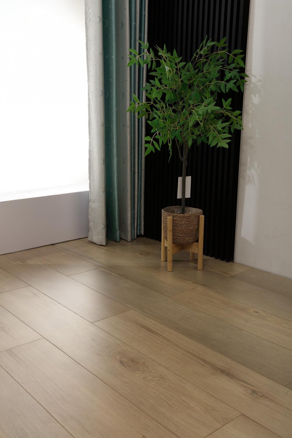 AC 4 12mm Waterproof Wood Laminate Flooring