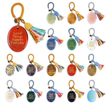 Porte-clés ovale en pierre précieuse 35x45MM, mots en or sculptés avec pompon, pierre naturelle de forme ovale, porte-clés de sac, étiquette cadeaux