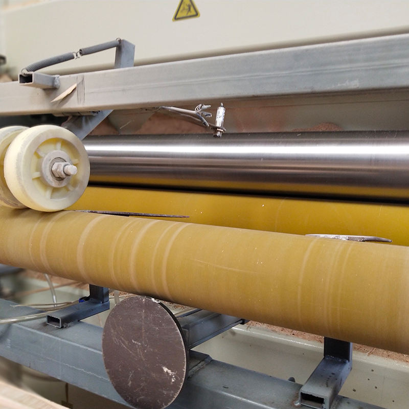 OSB Making Machine for Furniture Manufacturing Plants - RF Technology Based on Raw Material, 380V, 8-25mm Thickness
