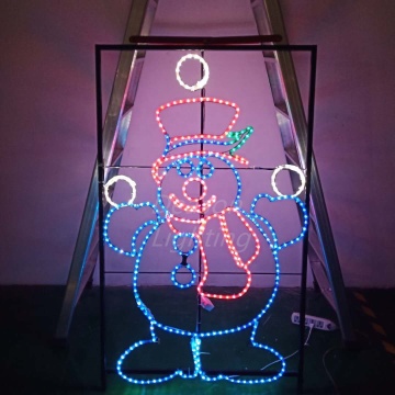Stupido pupazzo sciocco animato esterno illuminato