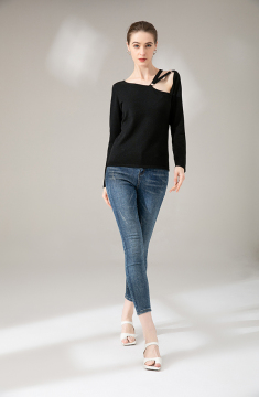 Strap sweater