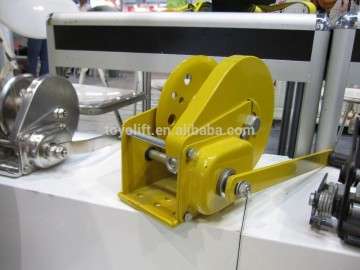 TOYO 1800 LBS SELF BRAKE HAND WINCH